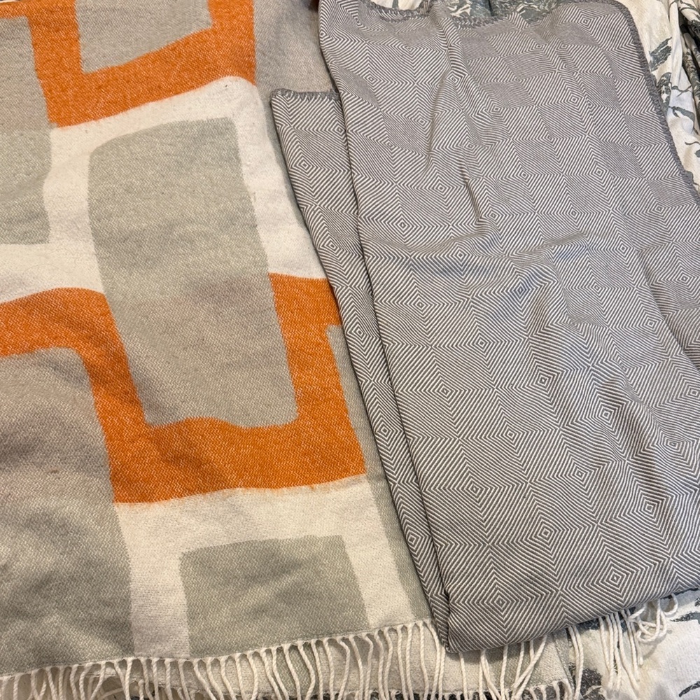 Throw blanket bundle